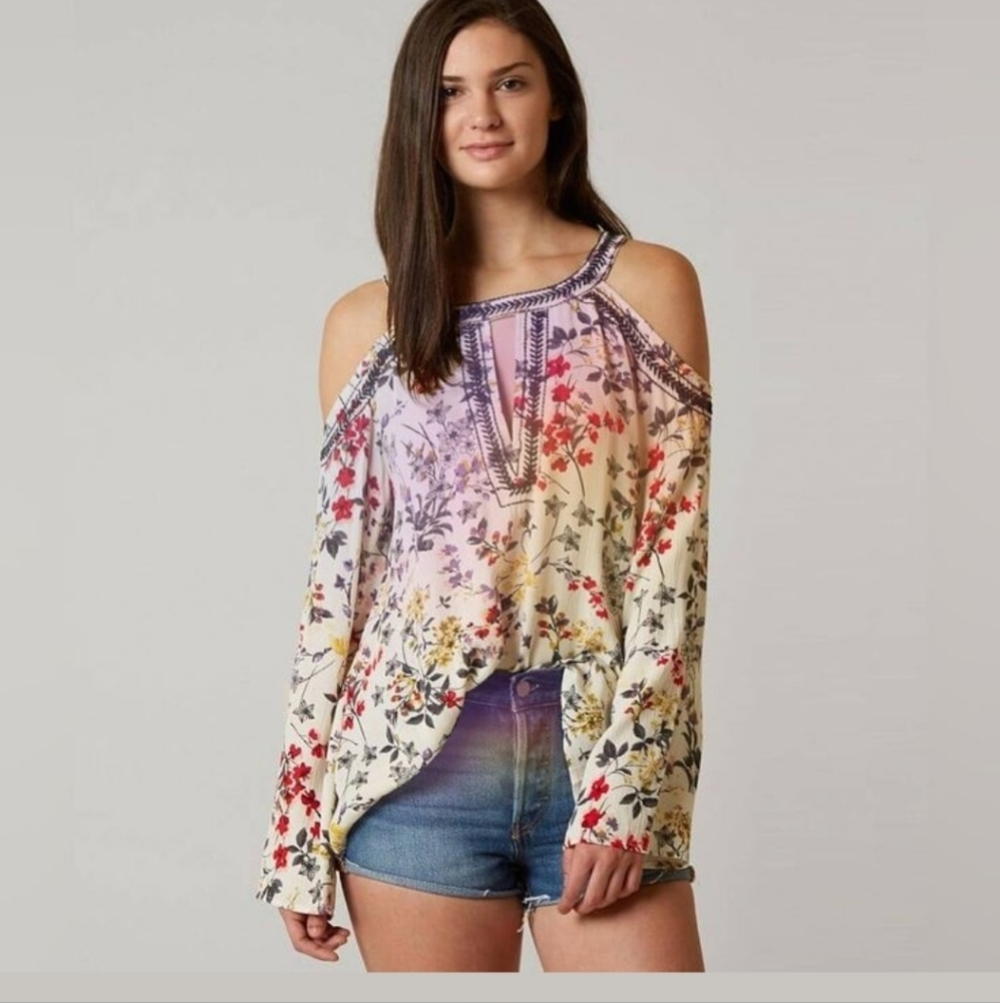 BKE Women,s Embroidered Cold Shoulder floral Top  Size M